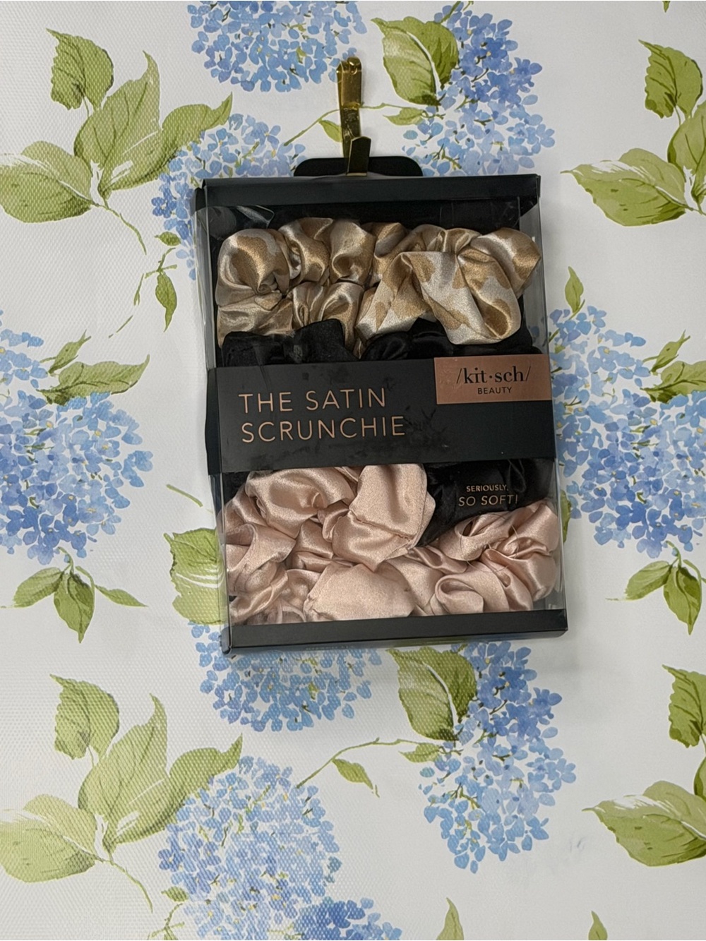 Kitsch Satin Scrunchie Box - Black & White